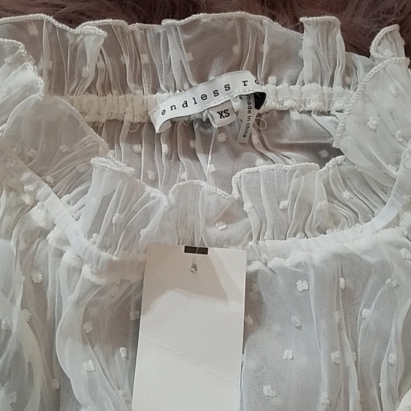 Romantic Blouse - Picture 2 of 6